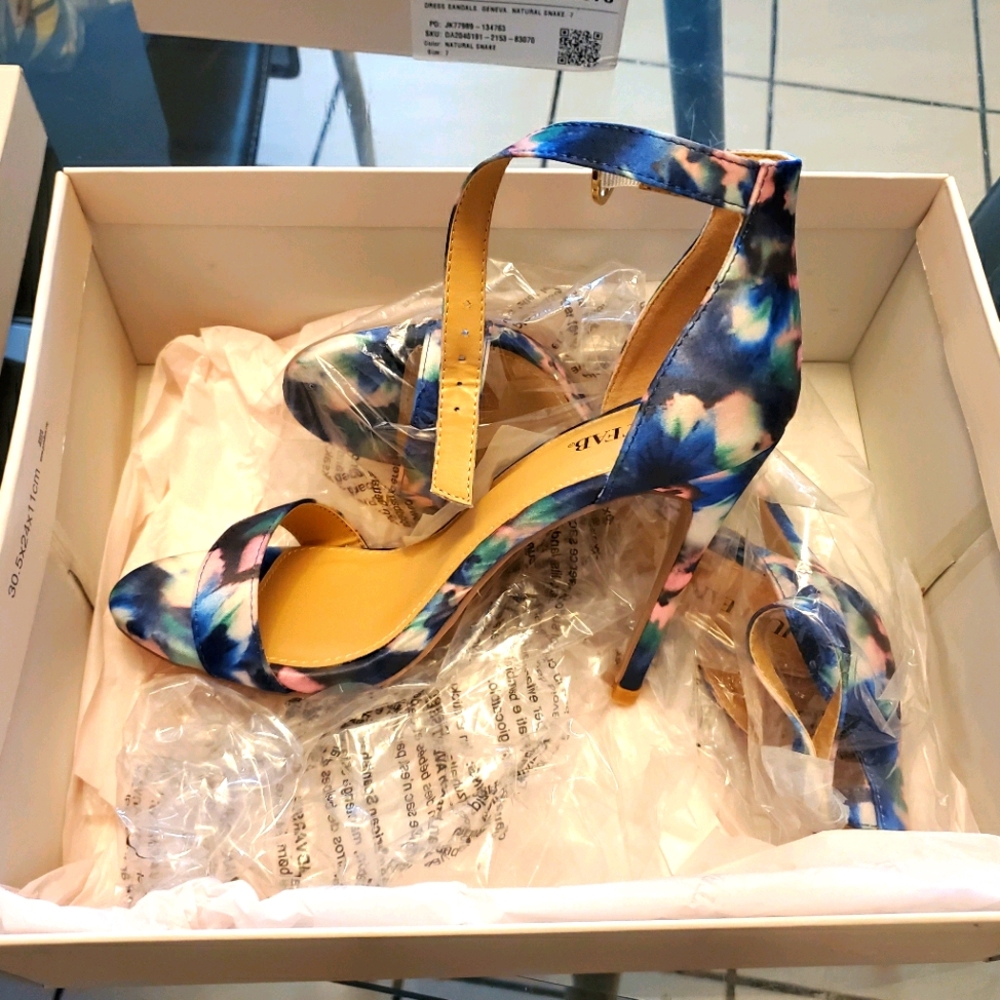 Geneva Heeled Sandal